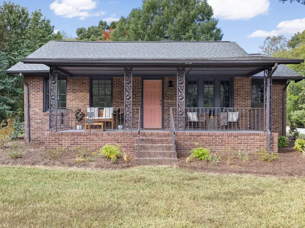 320 W Orange St, Hillsborough, NC 27278