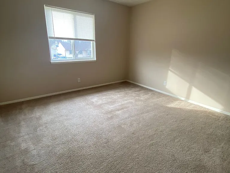 410 - WINDING BROOK APARTMENTS — Photo 44