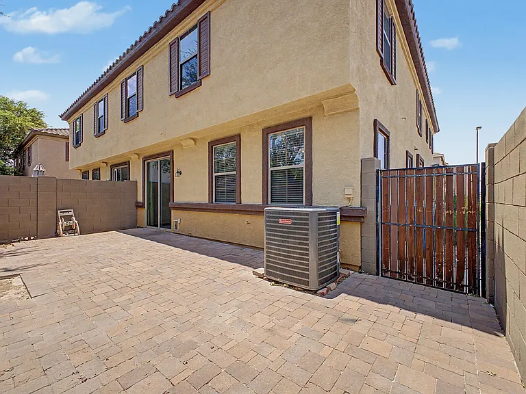 1250 S Rialto St #7 — Photo 30