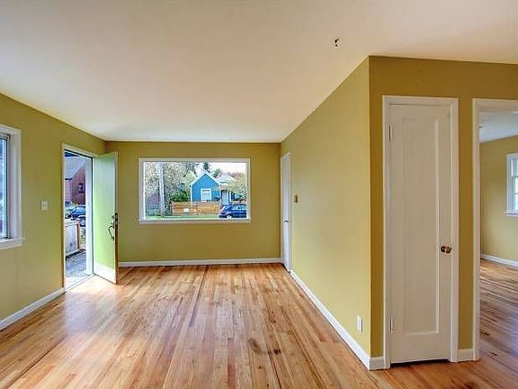 Entry & living room