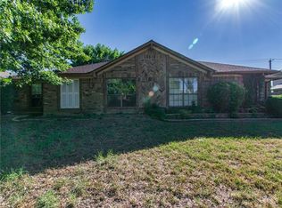2208 Prairie Creek Trl, Garland, TX 75040