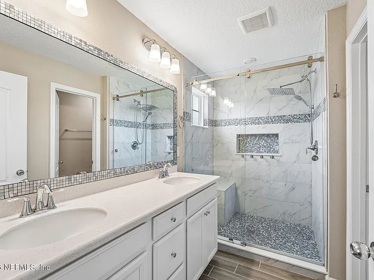120 Appleton Ct — Photo 32