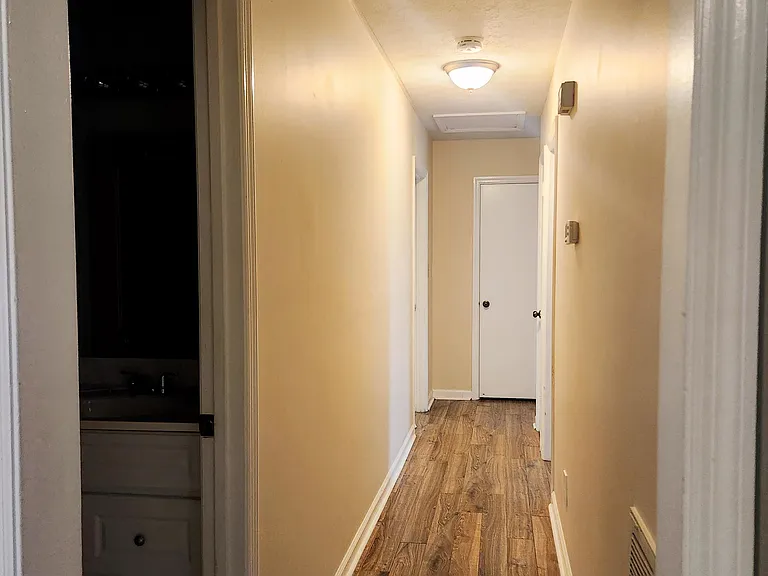 701 Underwood Dr — Photo 2