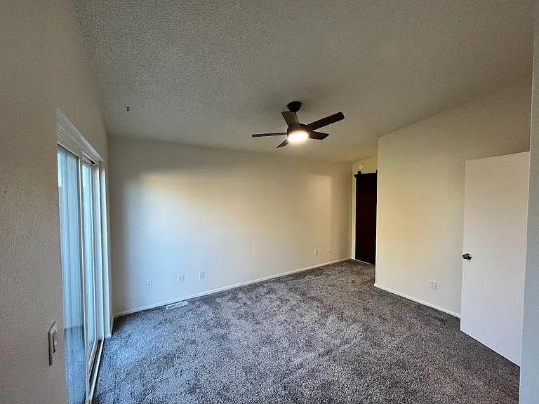 12504 Forest St — Photo 9