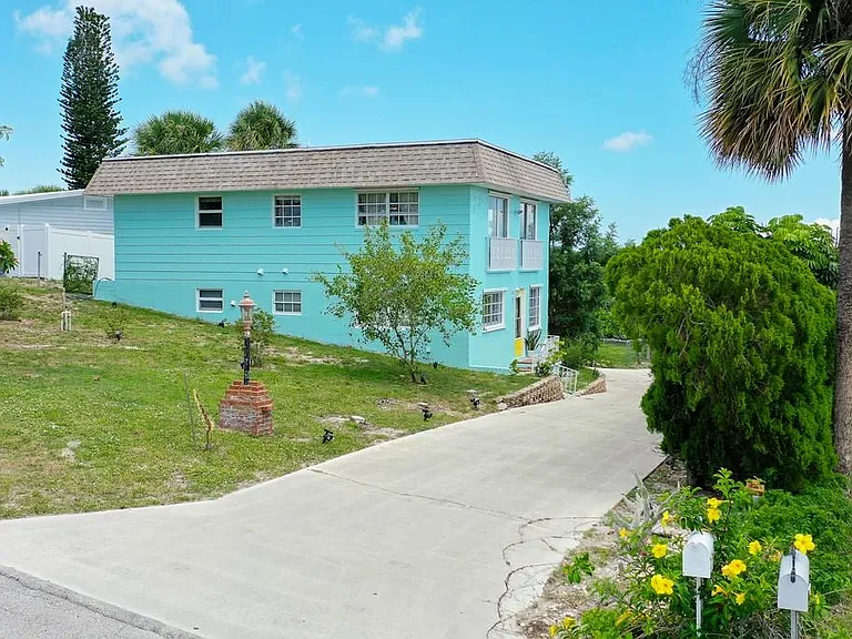 1265 NE Oceanview Cir — Photo 7