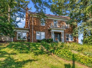 744 52nd St, Des Moines, IA 50312