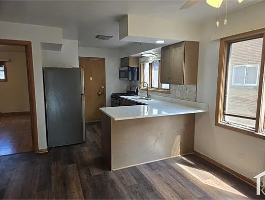 2 bed, $1,800 — Photo 4