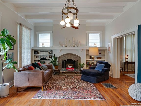 4th image of 115 E Magnolia