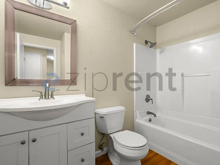 12528 NE 117th Pl #E5 — Photo 12