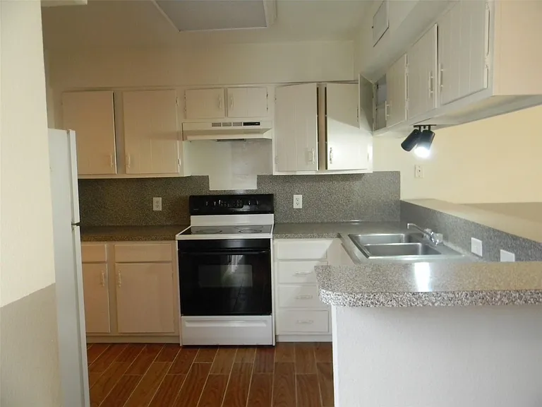 9200 W Bellfort St #48 — Photo 12