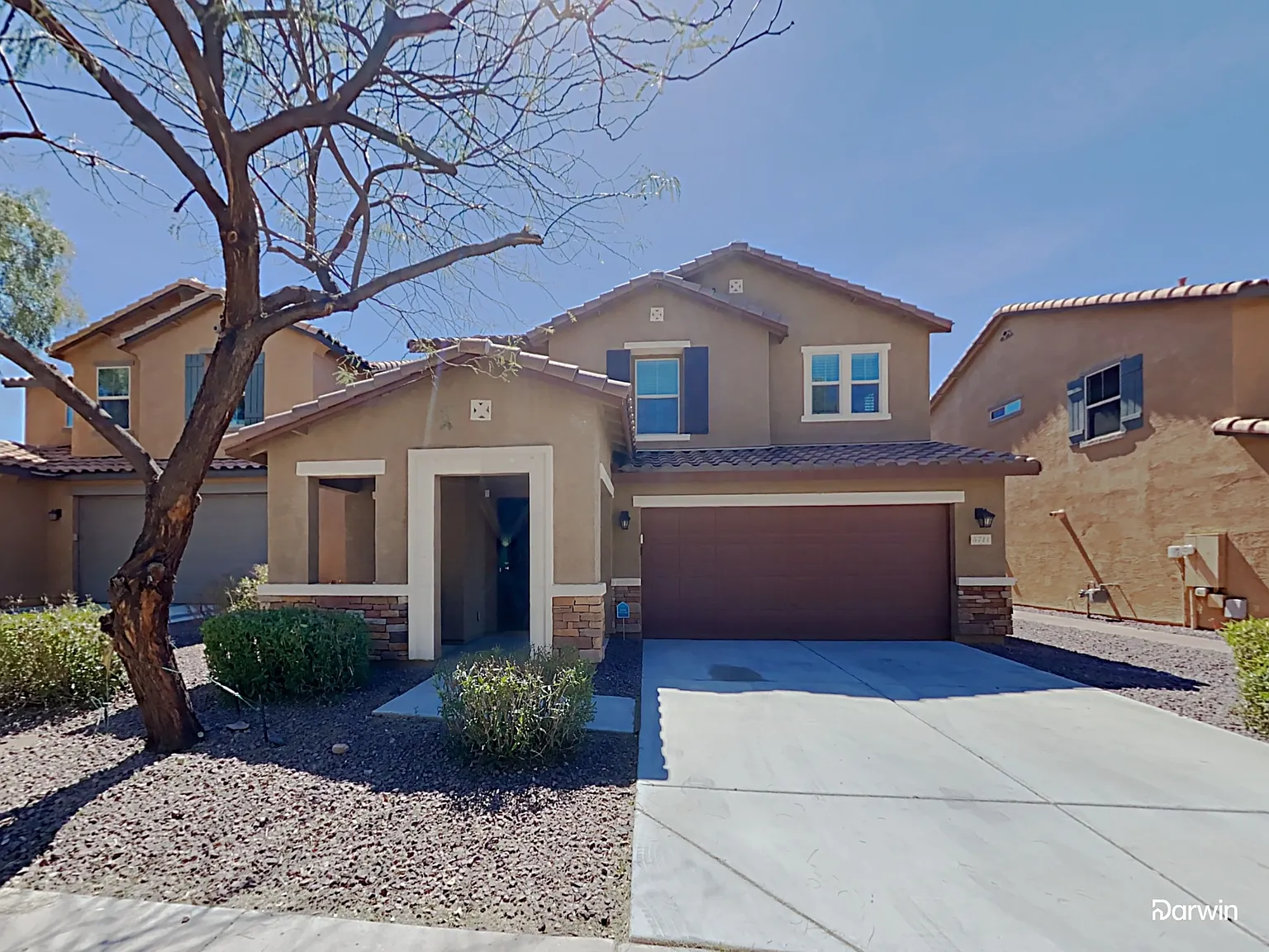 3 bed, 2.5 bath, 2112 sqft, $2,315 — Photo 1