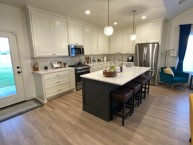 5910 Fordham St — Photo 8