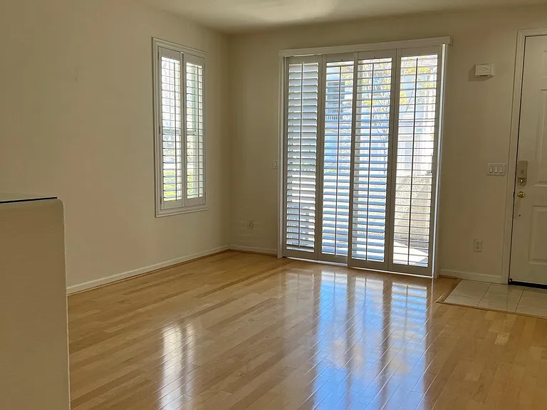 4178 Glenwood Ter #4 — Photo 2