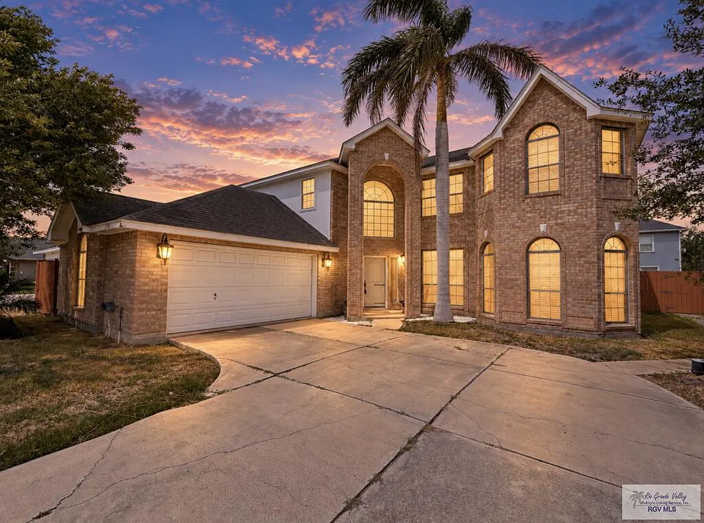 5 bed, 3.0 bath, 3324 sqft, $3,050 — Photo 1