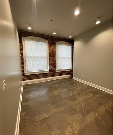 2nd image of 818 Howard Ave #404