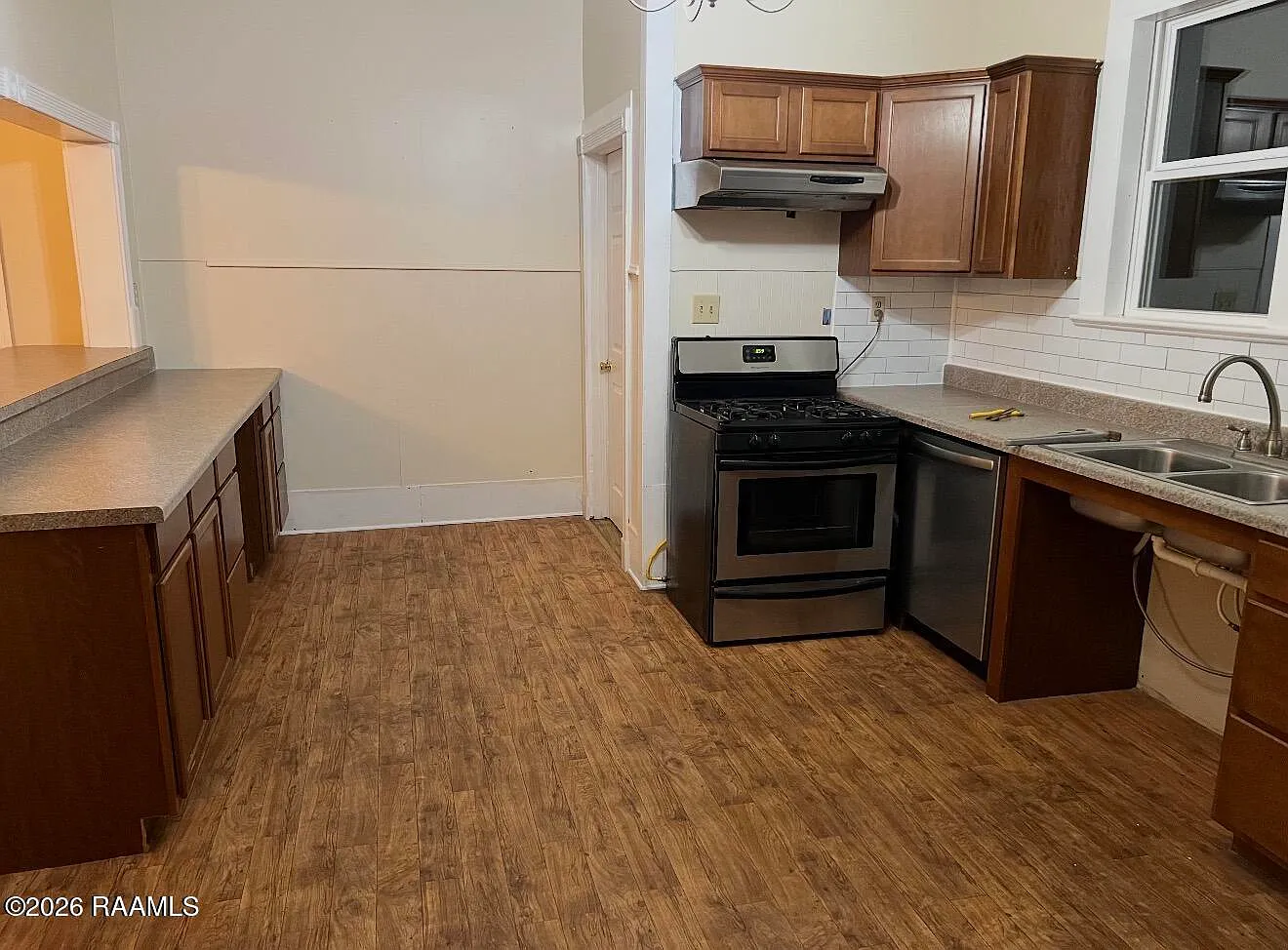 3 bed, 2.0 bath, 1610 sqft, $1,395 — Photo 3
