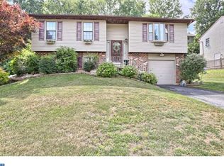 19 Matthew Dr, Sinking Spring, PA 19608