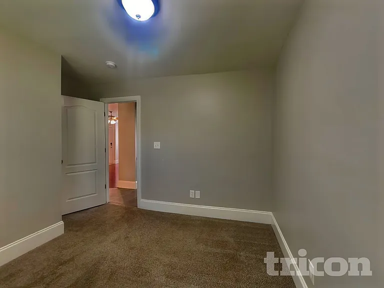 115 Shenandoah Loop — Photo 11