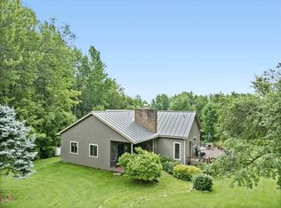 2113 W Hill Rd, Stowe, VT 05672