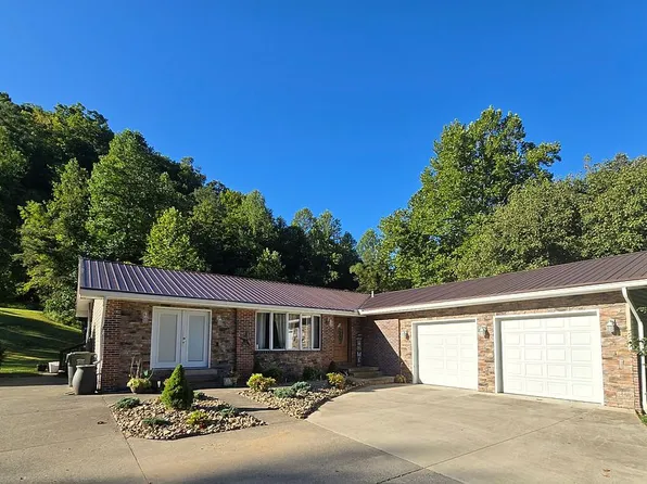 550 Horne Br, Staffordsville, KY 41256