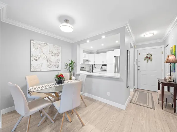5500 Andrews Rd #326, Richmond, BC V7E 6M9