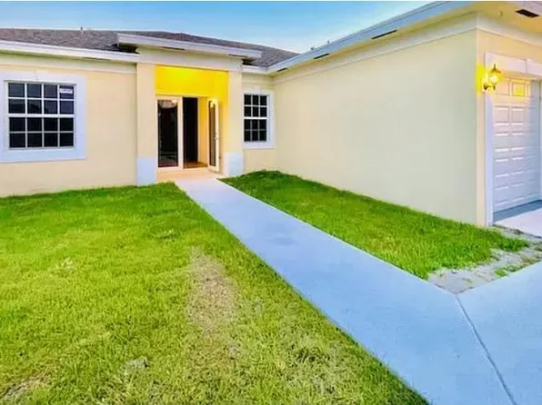 579 SW Paar Dr, Port Saint Lucie, FL 34953