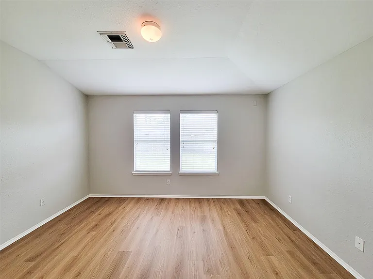 7438 Fox Knoll Ln — Photo 23