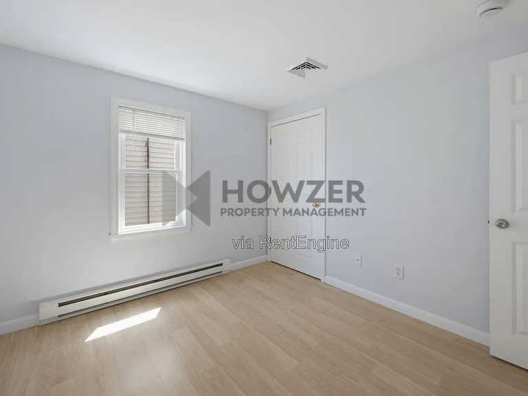 1029 Iyannough Rd #1D — Photo 11