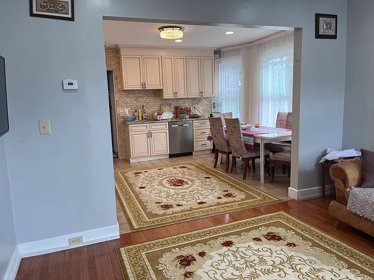 70 Westfield Ave — Photo 9