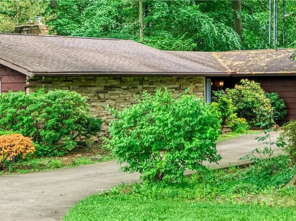 3549 Frawood Dr, Uniontown, OH 44685