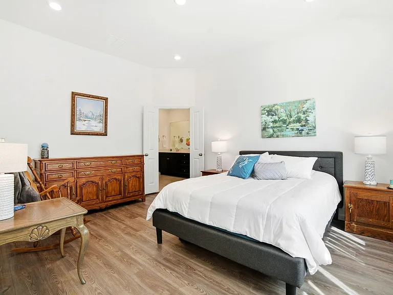 1409 Northwood Bluff Ln — Photo 12