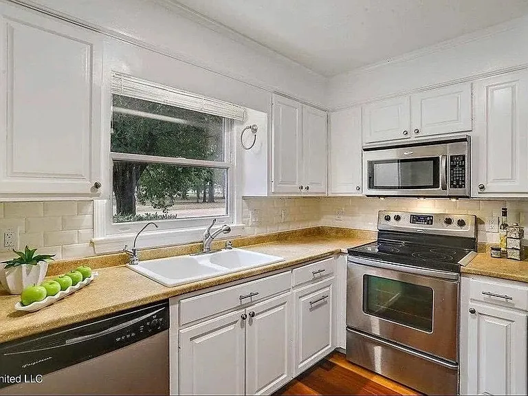 New, Updated Sink & Faucet