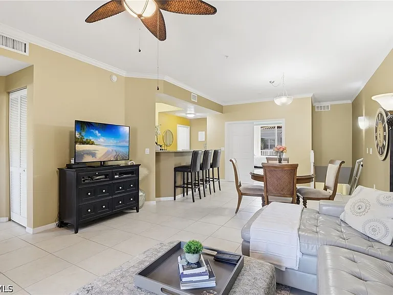 8560 Violeta St #204 — Photo 7