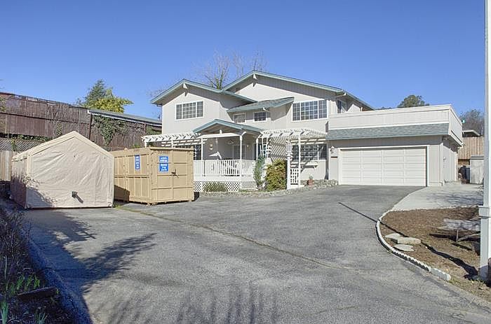1st image of 3185 Mulberry Dr