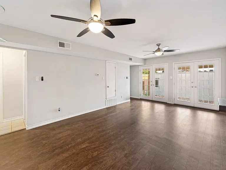 2226 Lotus Blossom St — Photo 2