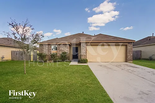 106 W Red Oak Ln Photo 1