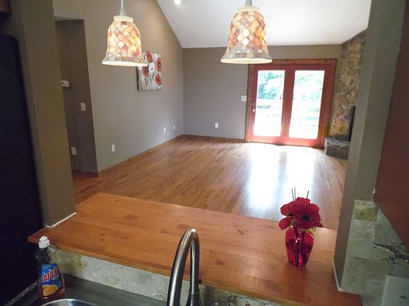 5th image of 2041 Malvern Dr