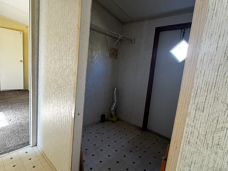 416 W Justice Rd — Photo 10