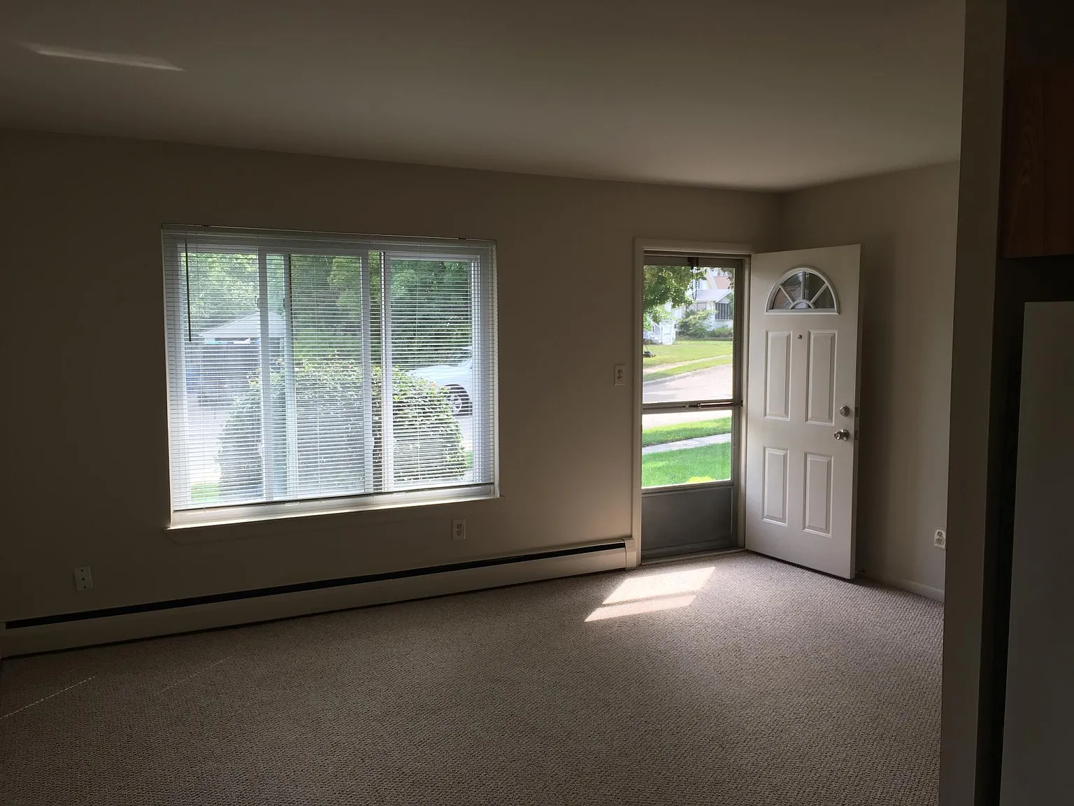 1 bed, 500 sqft, $1,000 — Photo 4