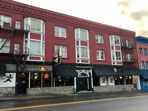 Konstantinos Corner, 1731 W Burnside St #19, Portland, OR 97209