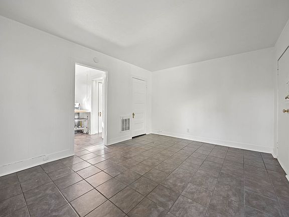 4th image of 1816 Carleton St APT F