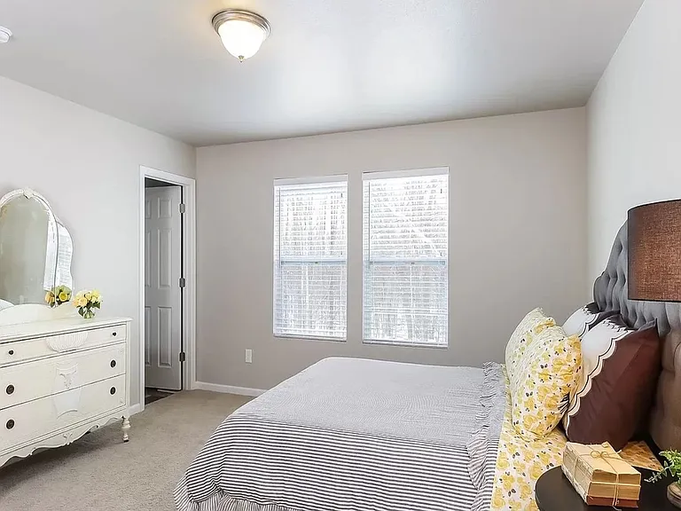 1040 Broken Ridge Dr — Photo 19