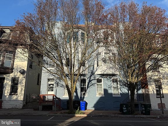 2nd image of 136 E Franklin St #138