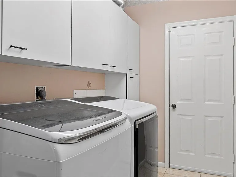 13557 Northumberland Cir — Photo 31