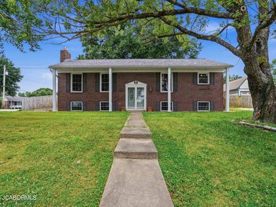 701 Scott Station Rd, Jefferson City, MO, 65109