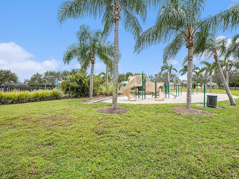 706 York Dale Dr — Photo 25