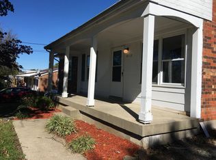 10113 McNeely Lake Dr, Louisville, KY 40229