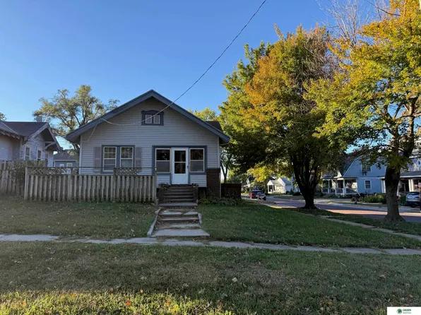 926 N East Ave, York, NE 68467