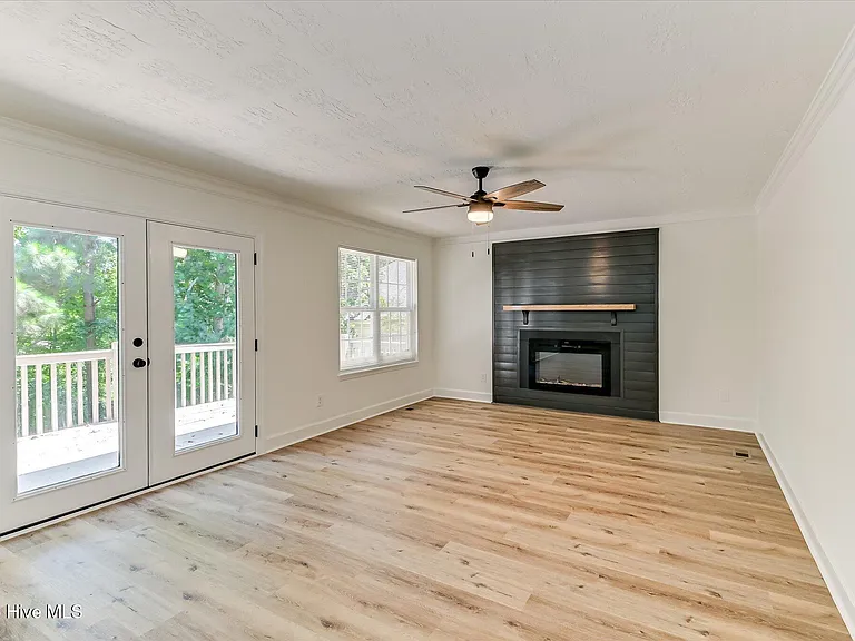 4688 Perry Mill Cir — Photo 7