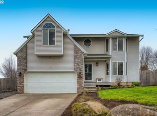 2174 Dorsey Dr, Hubbard, OR 97032